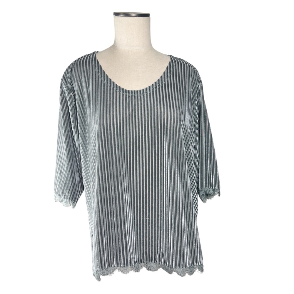 POL Gray Striped Velvet Lace Trim Womens Top in Gray Sz M EUC Lagenlook Neutral